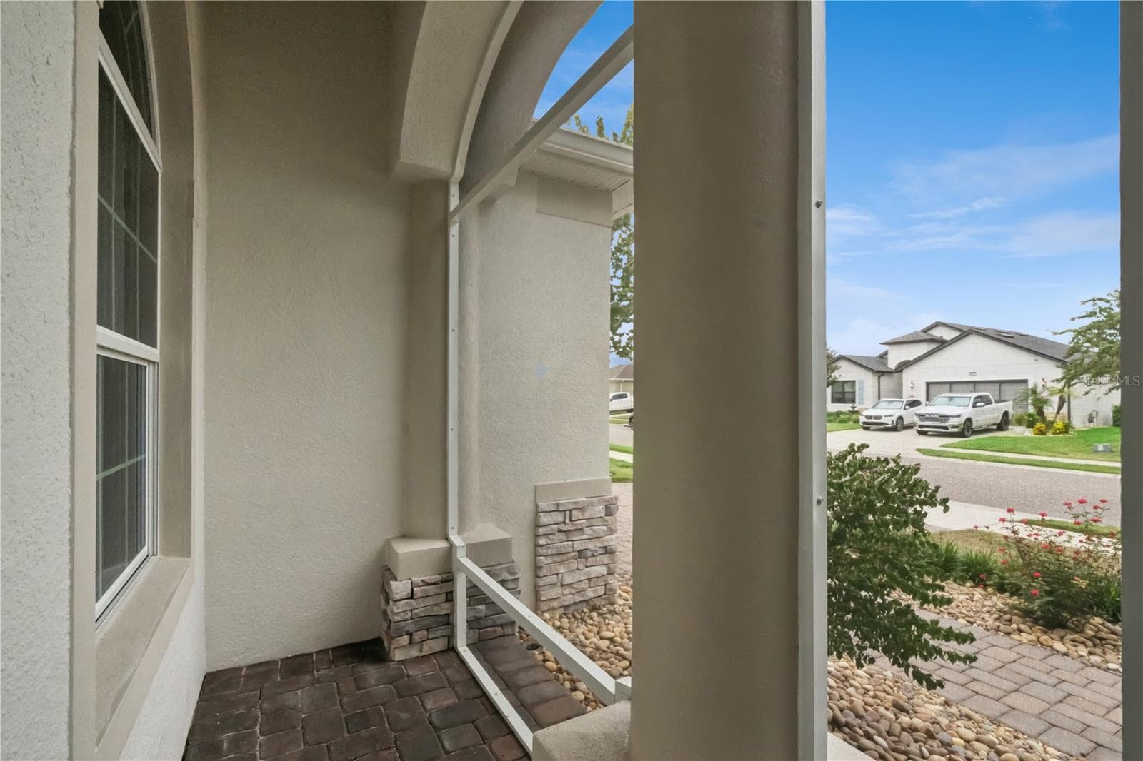 Single Family Residence at 8712 BRIDGEPORT BAY CIR, MOUNT DORA, photo 5 of 90