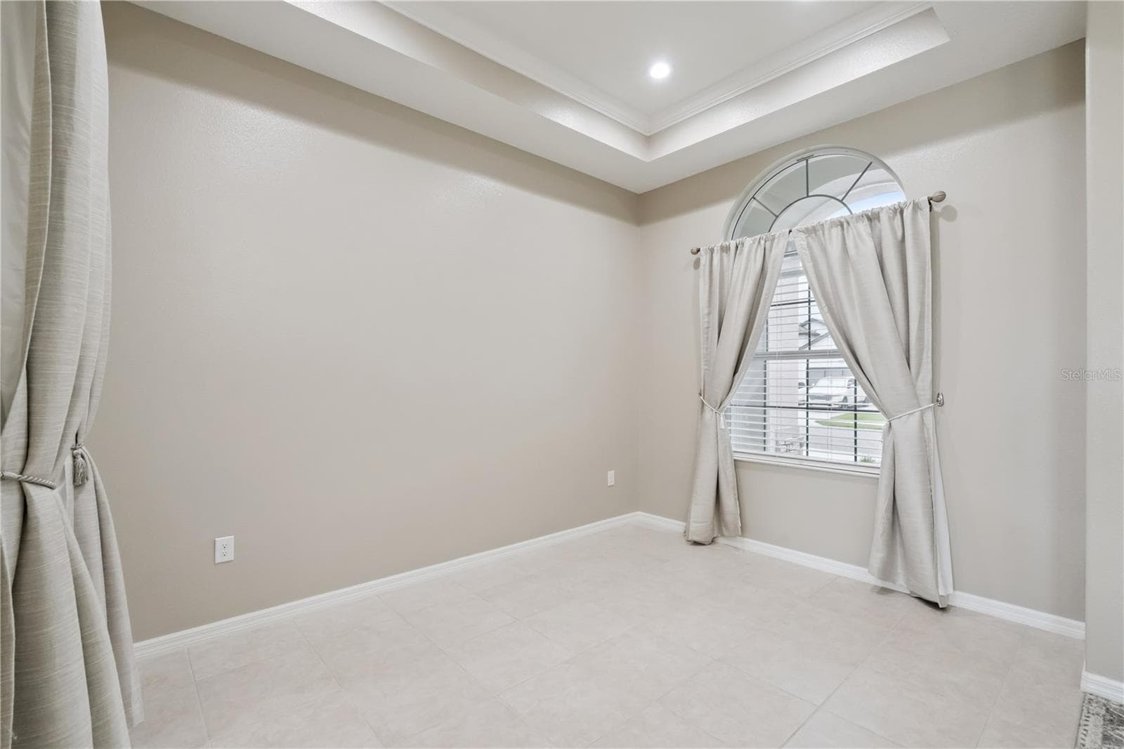Single Family Residence at 8712 BRIDGEPORT BAY CIR, MOUNT DORA, photo 22 of 90
