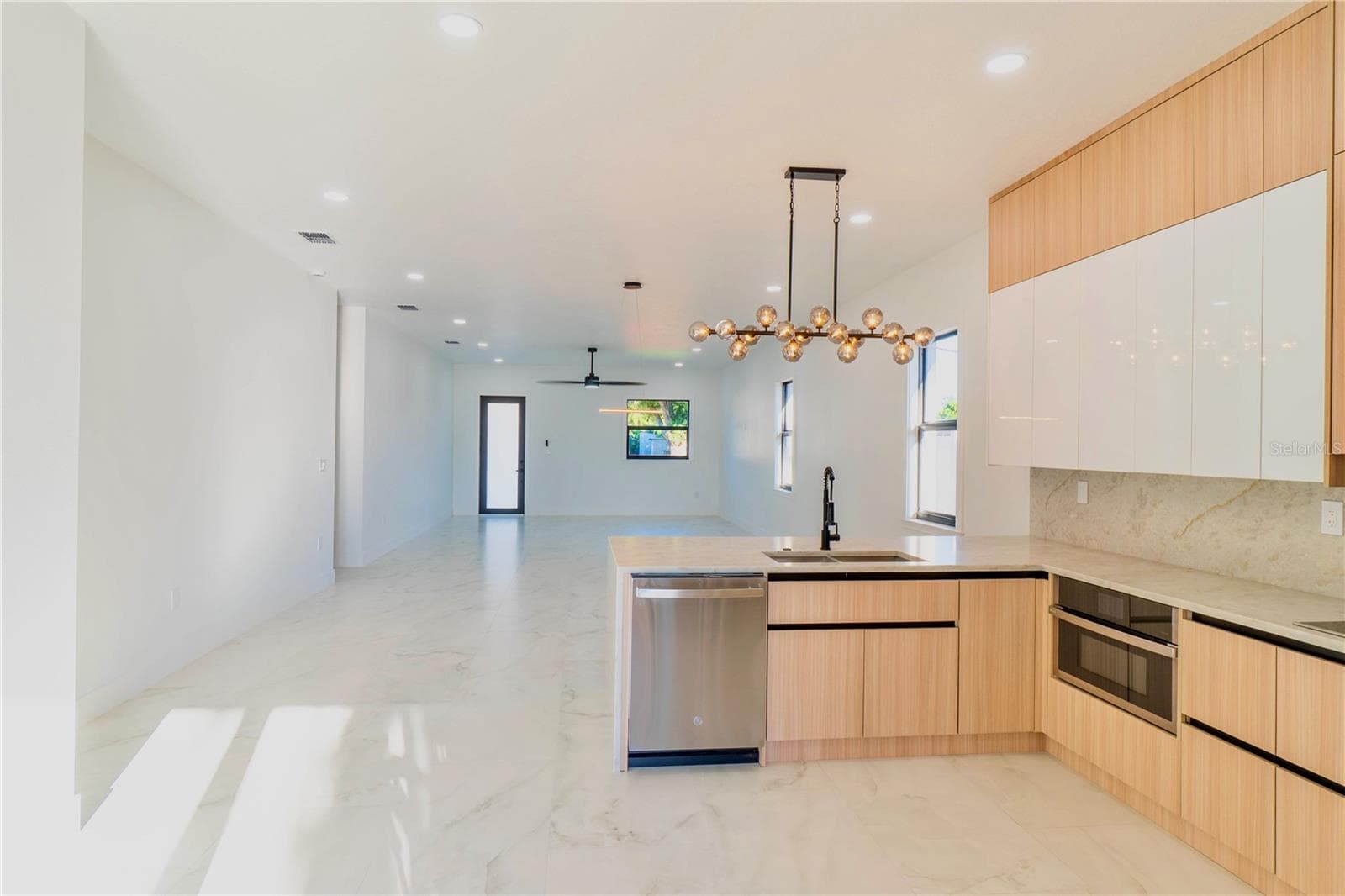 Single Family Residence at 7206 N GRADY AVE, TAMPA, photo 18 of 29