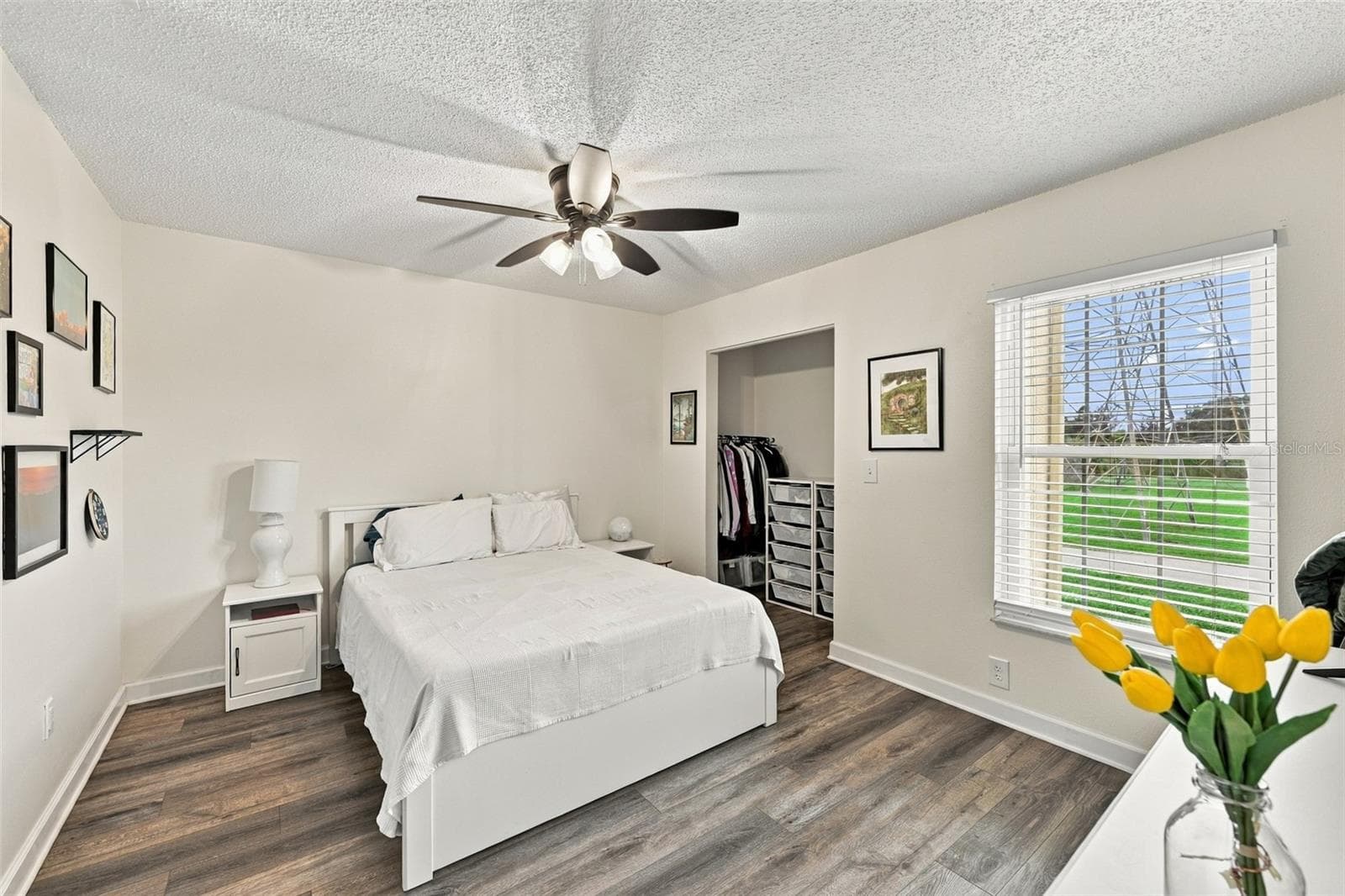 Townhouse at 1514 CHATEAUX DE VILLE CT, CLEARWATER, photo 16 of 35