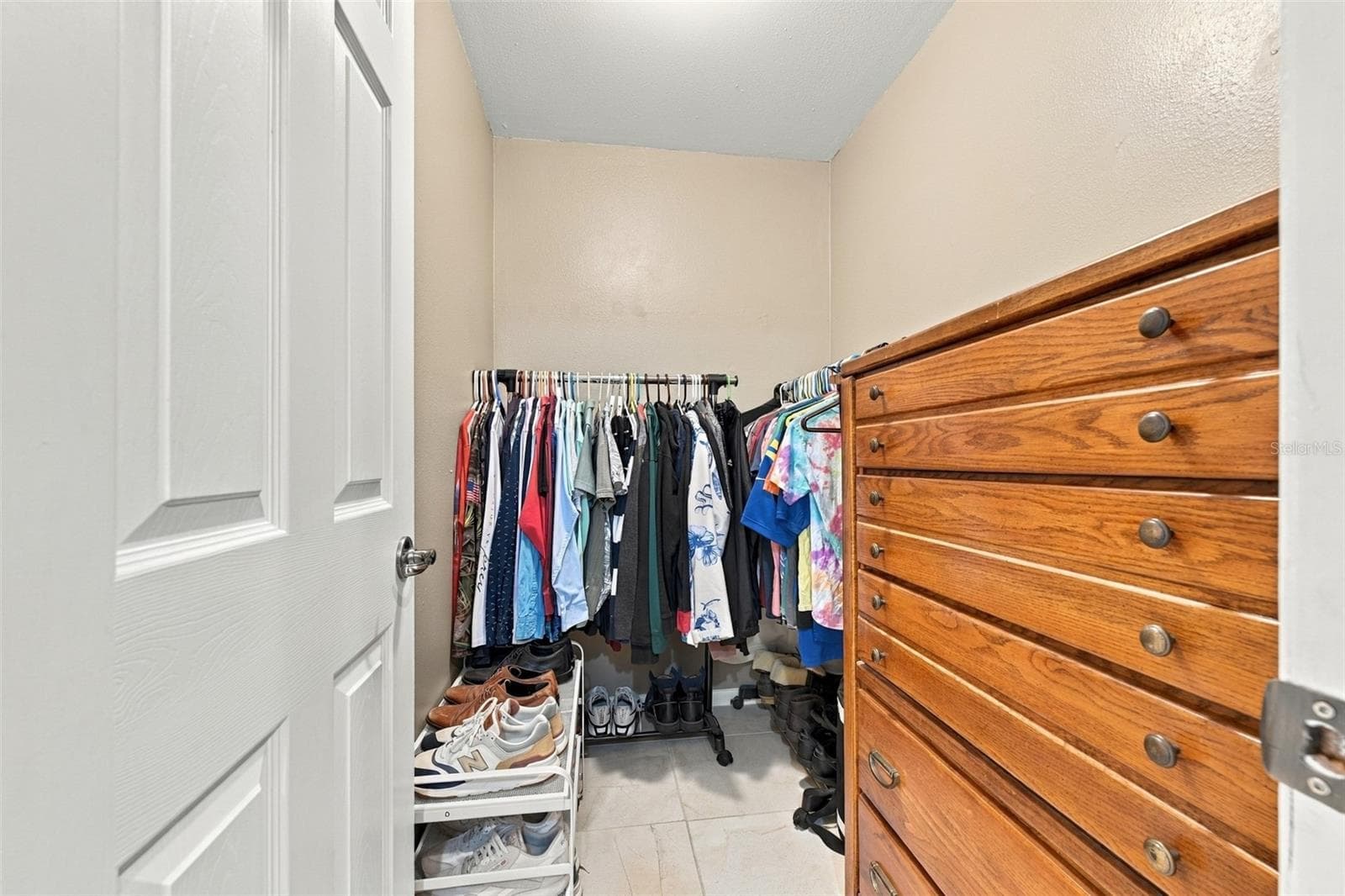 Townhouse at 1514 CHATEAUX DE VILLE CT, CLEARWATER, photo 17 of 35