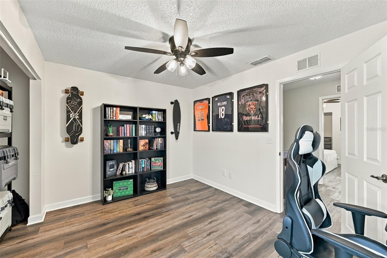 Townhouse at 1514 CHATEAUX DE VILLE CT, CLEARWATER, photo 24 of 35