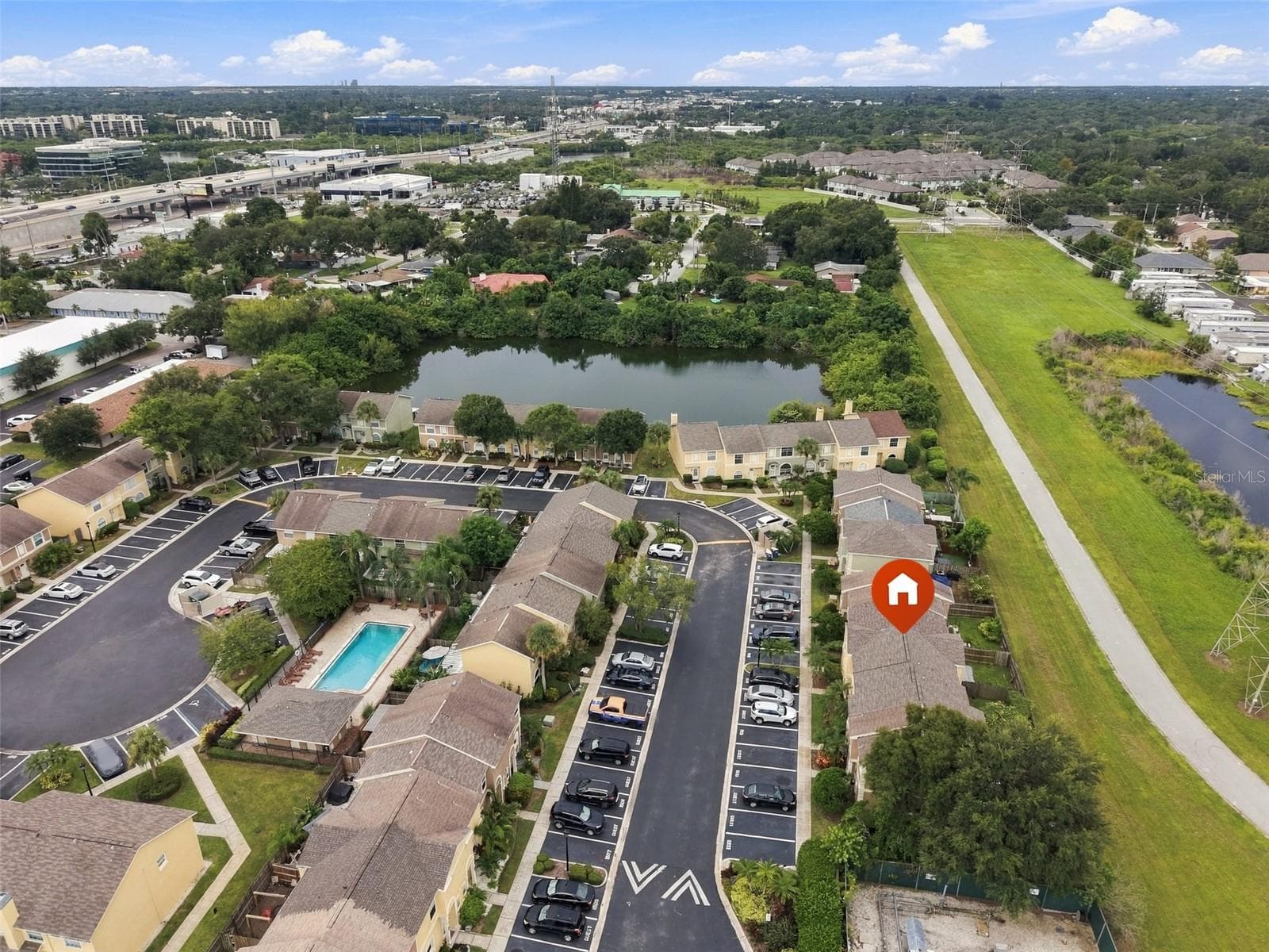 Townhouse at 1514 CHATEAUX DE VILLE CT, CLEARWATER, photo 30 of 35