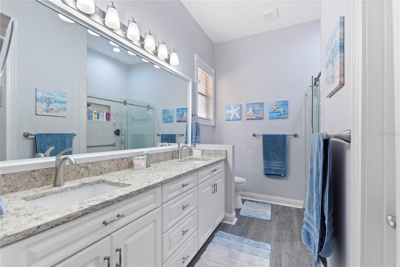 Primary bathroom with two sinks - 1039 MOTORCOACH DR. DR, POLK CITY
