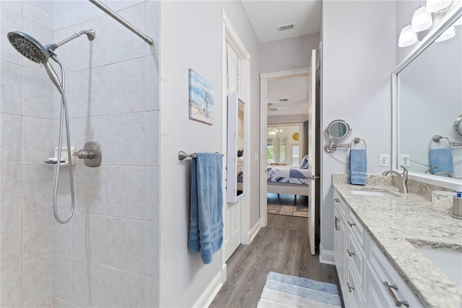 Large primary bathroom - 1039 MOTORCOACH DR. DR, POLK CITY