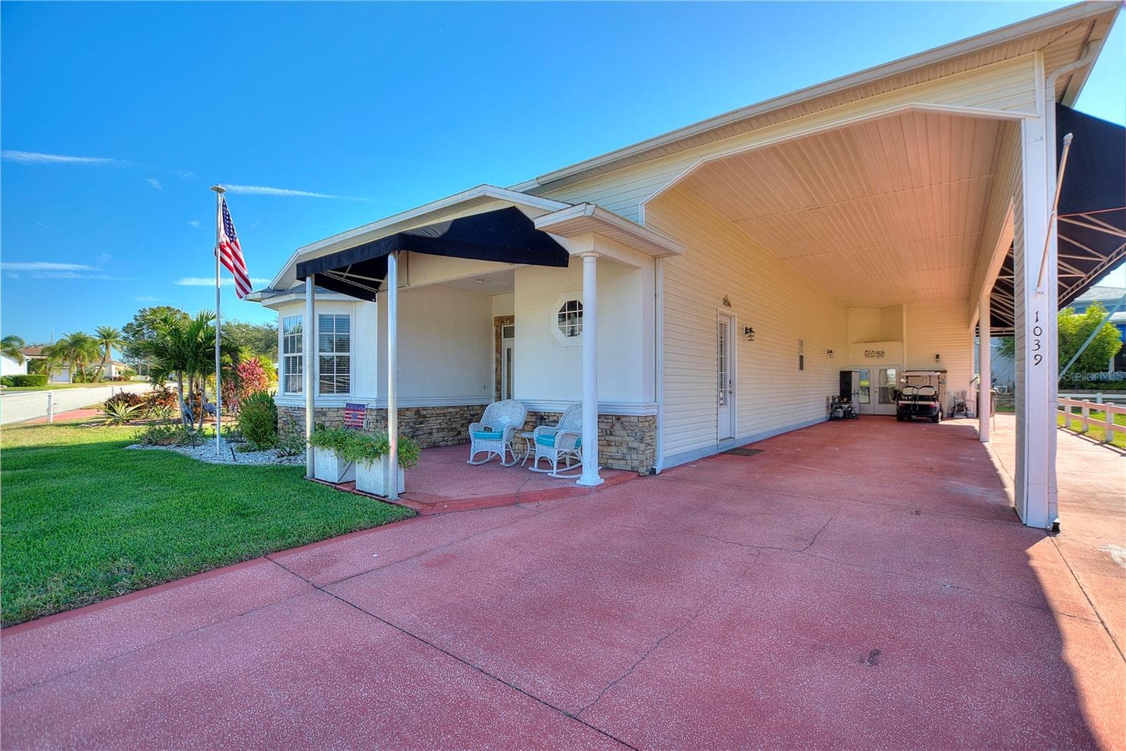 Single Family Residence at 1039 MOTORCOACH DR. DR, POLK CITY, photo 31 of 51