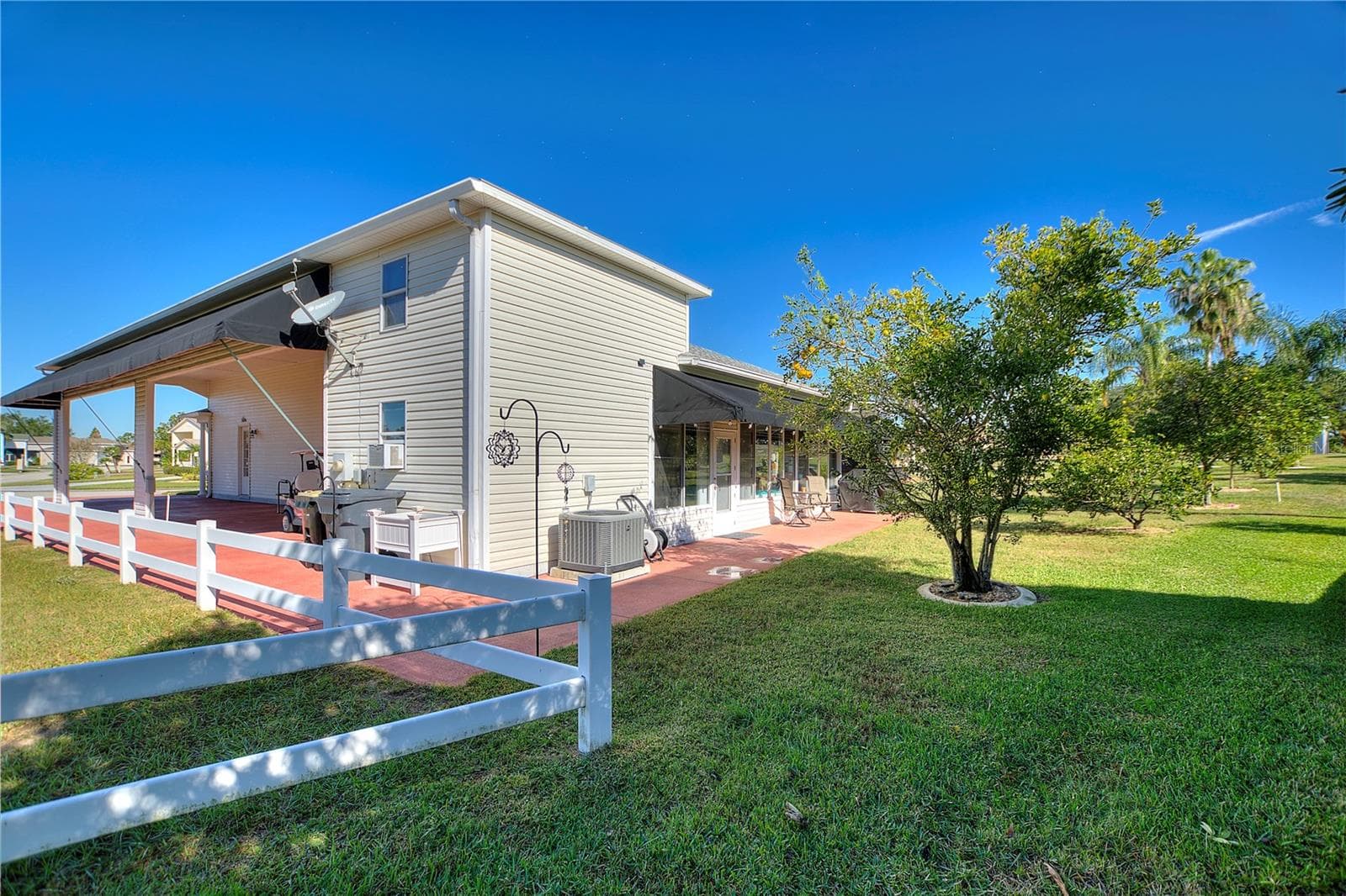 Single Family Residence at 1039 MOTORCOACH DR. DR, POLK CITY, photo 35 of 51
