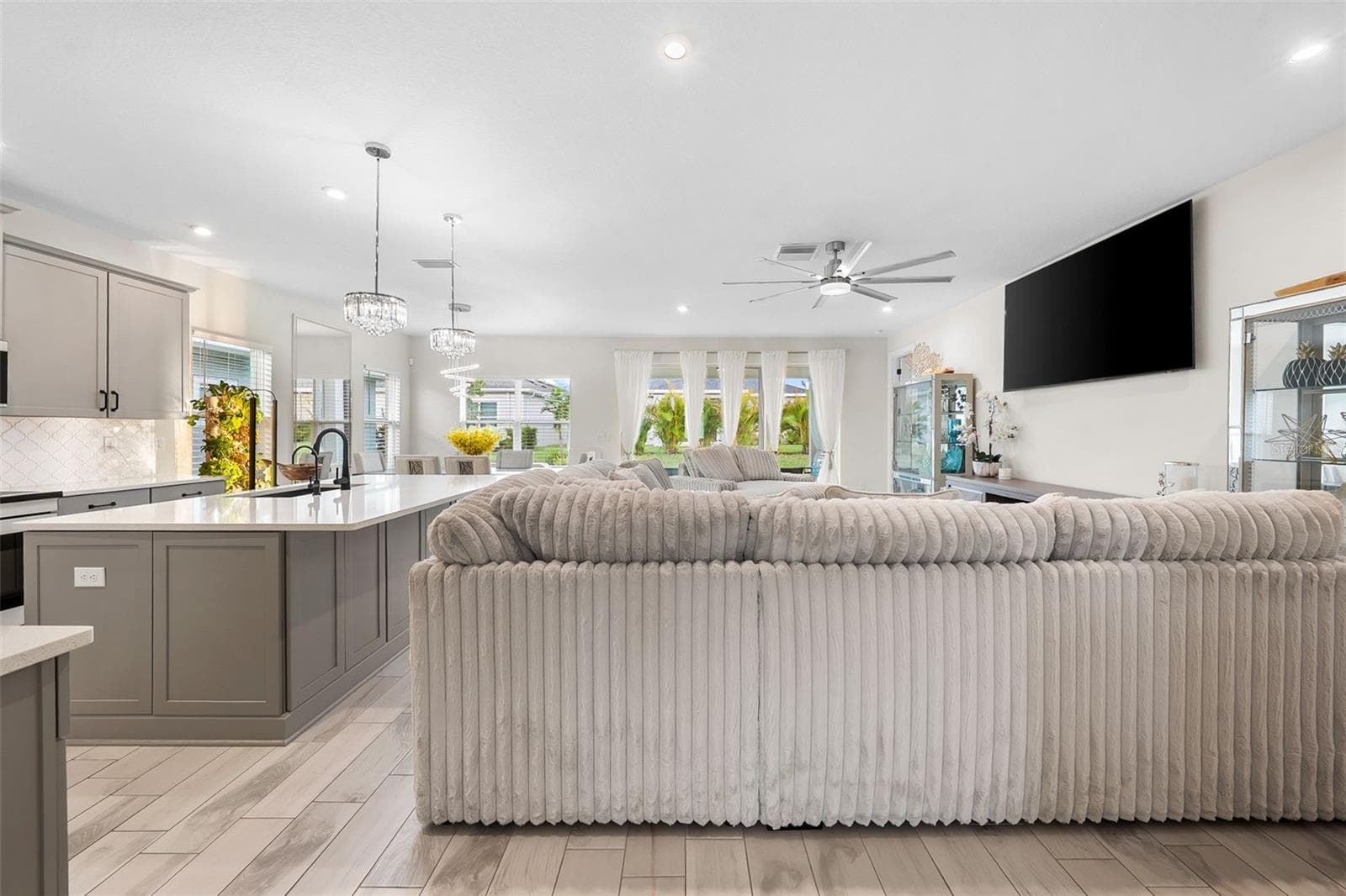 Single Family Residence at 6252 HIDDEN BRANCH DR, APOLLO BEACH, photo 21 of 64