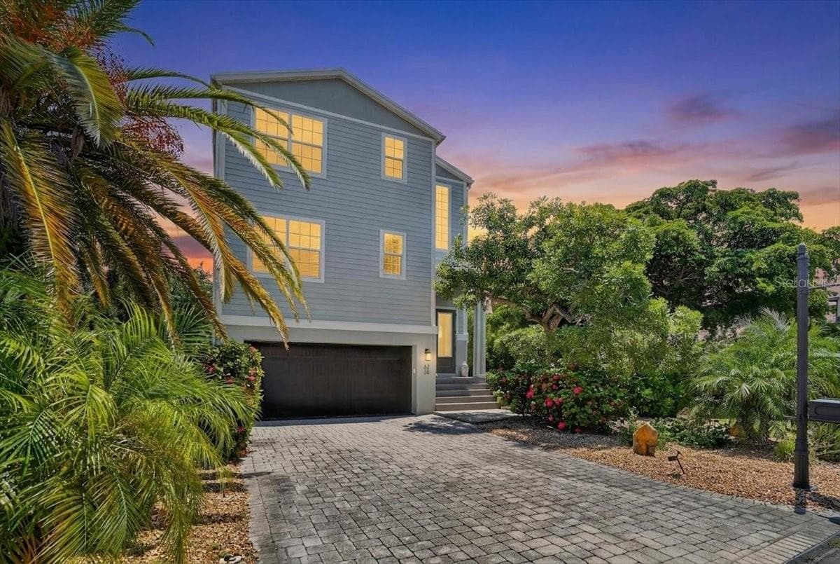 6330 Laguna Dr, Longboat Key, FL 34228 - 6330 LAGUNA DR, LONGBOAT KEY