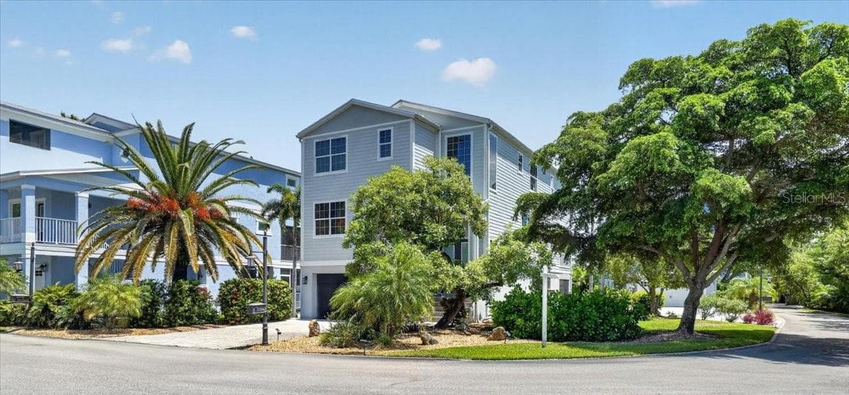 6330 Laguna Dr, Longboat Key, FL 34228 - 6330 LAGUNA DR, LONGBOAT KEY