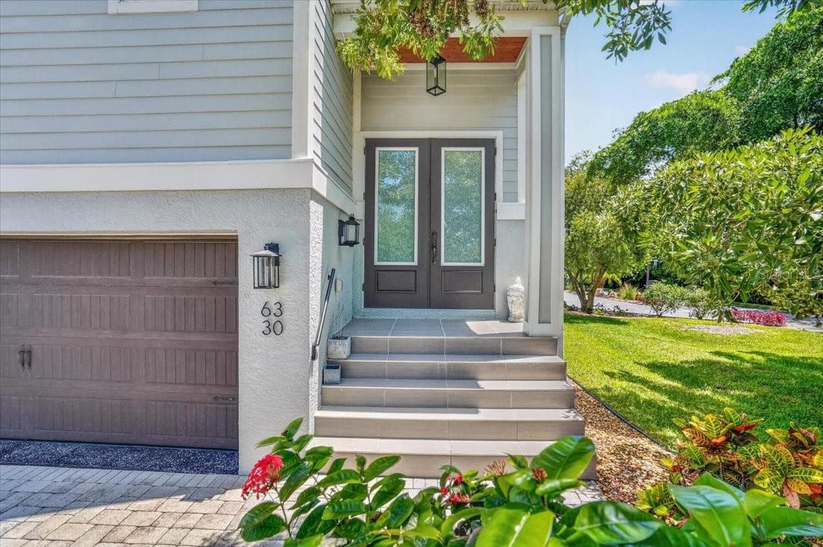 6330 Laguna Dr, Longboat Key, FL 34228 - 6330 LAGUNA DR, LONGBOAT KEY
