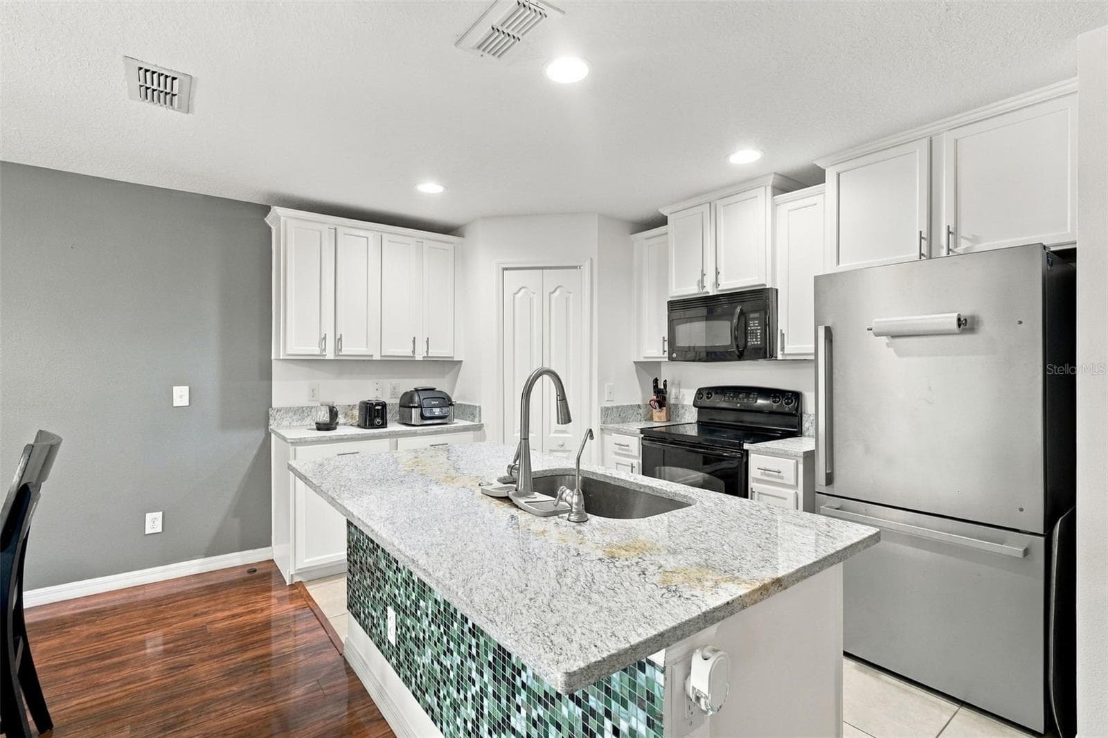 Townhouse at 6431 WINDSOR LAKES CIR, SANFORD, photo 9 of 34