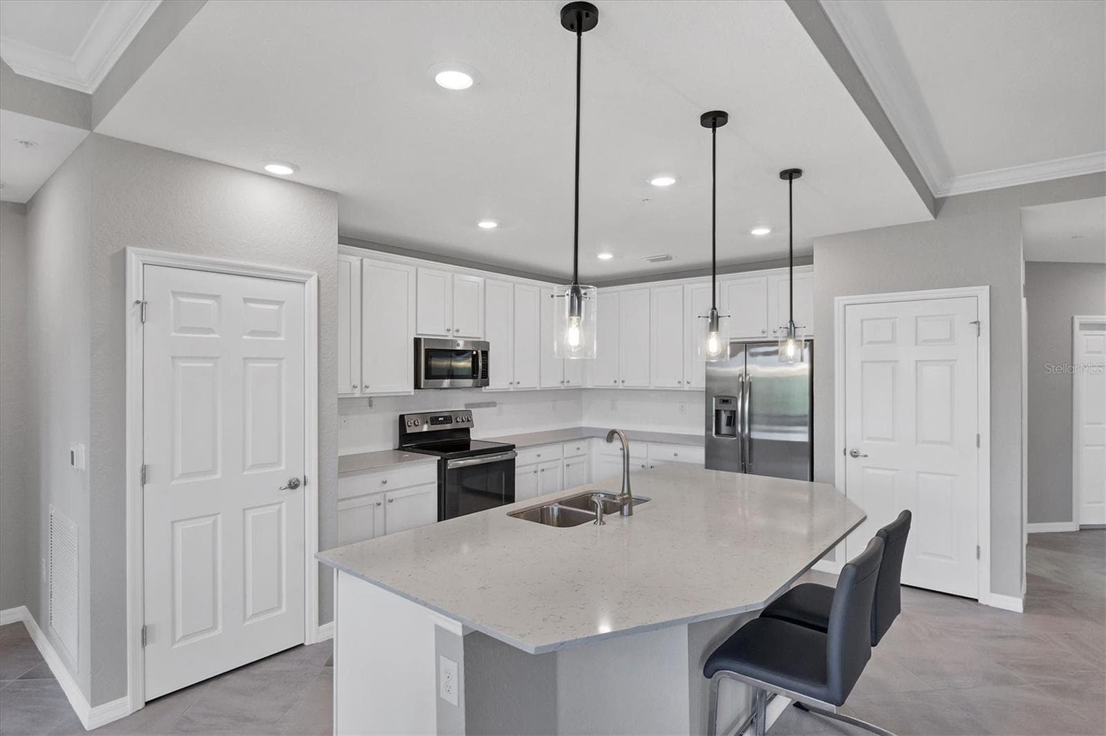 Condominium at 10063 CROOKED CREEK DR #101, VENICE, photo 15 of 56