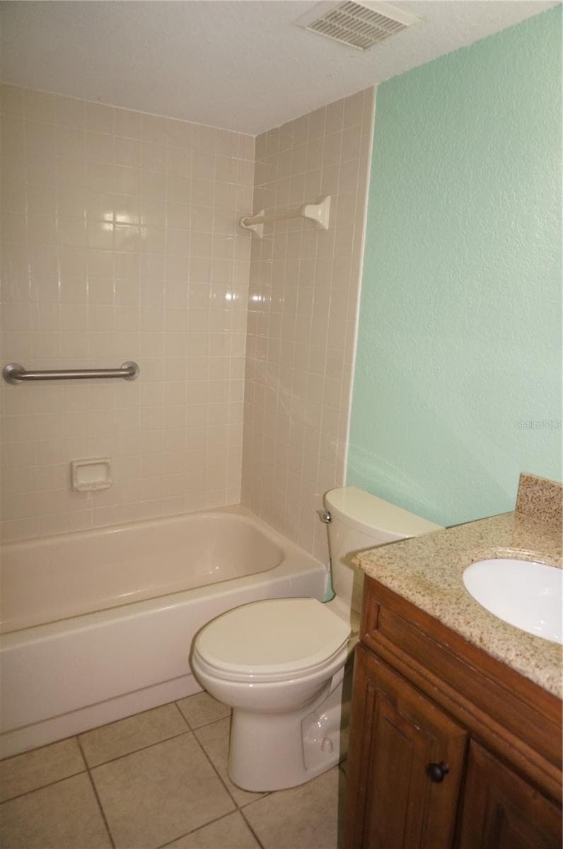 Condominium at 175 KINGS HWY #A6 (aka #416), PUNTA GORDA, photo 13 of 25