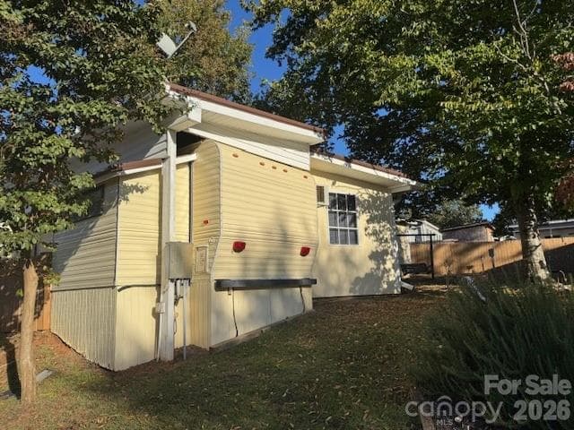 Single Family Residence at 314 Lake Tillery Trail, Mount Gilead, photo 12 of 36