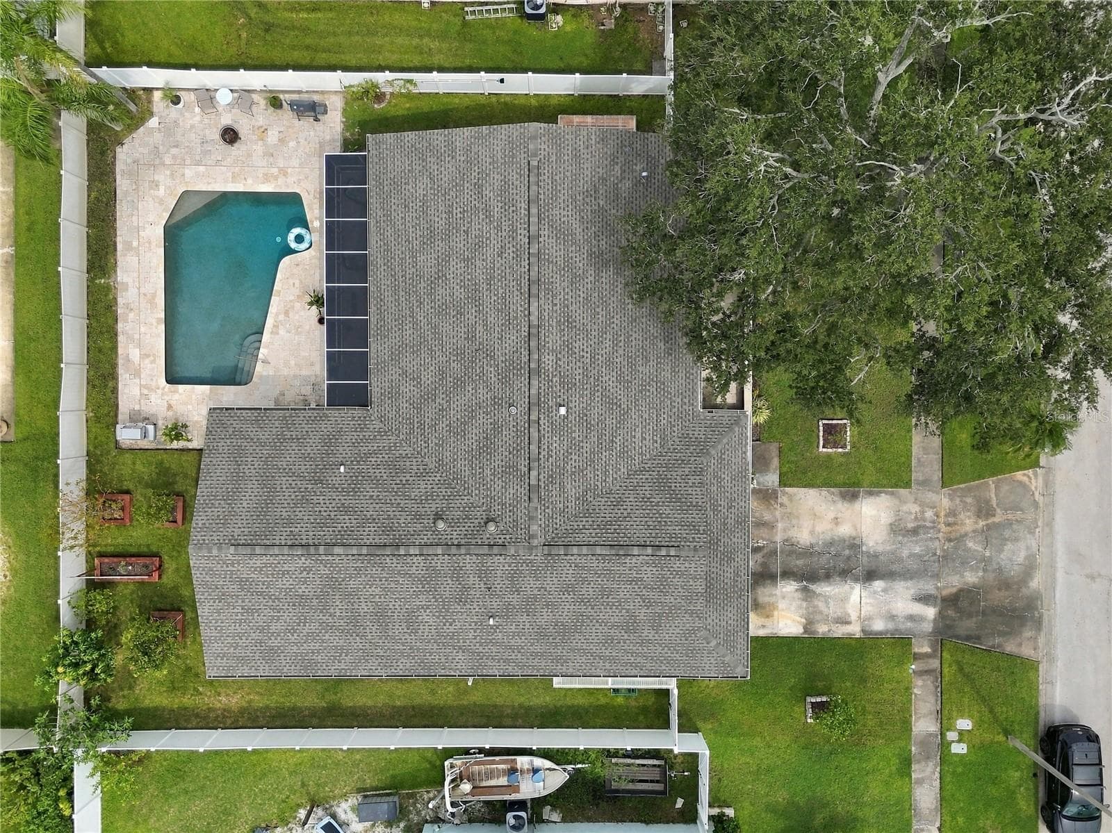 No HOA and lots of space - 1967 ARVIS CIR E, CLEARWATER