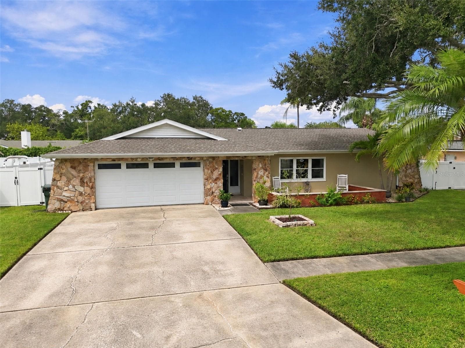 Your new home awaits - 1967 ARVIS CIR E, CLEARWATER