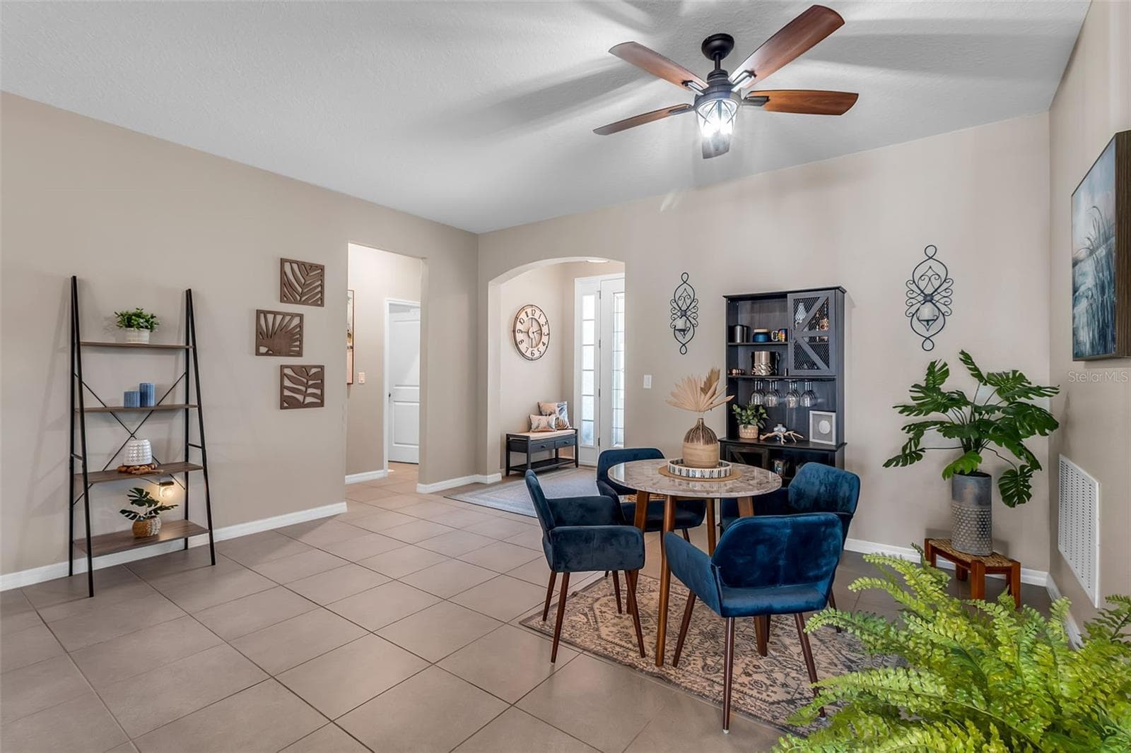 Single Family Residence at 13225 WATERLEAF GARDEN CIR, RIVERVIEW, photo 10 of 57