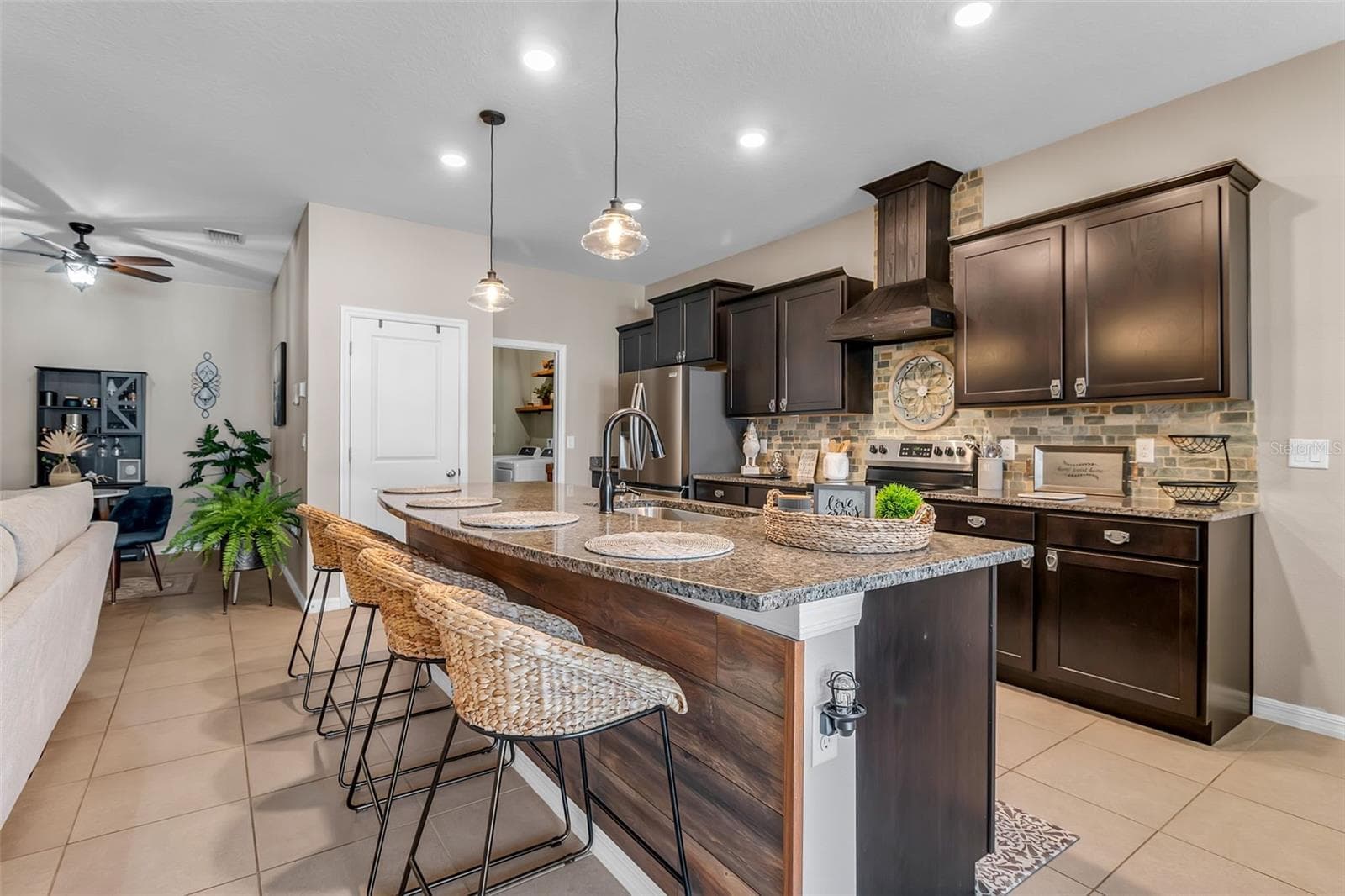 Single Family Residence at 13225 WATERLEAF GARDEN CIR, RIVERVIEW, photo 12 of 57