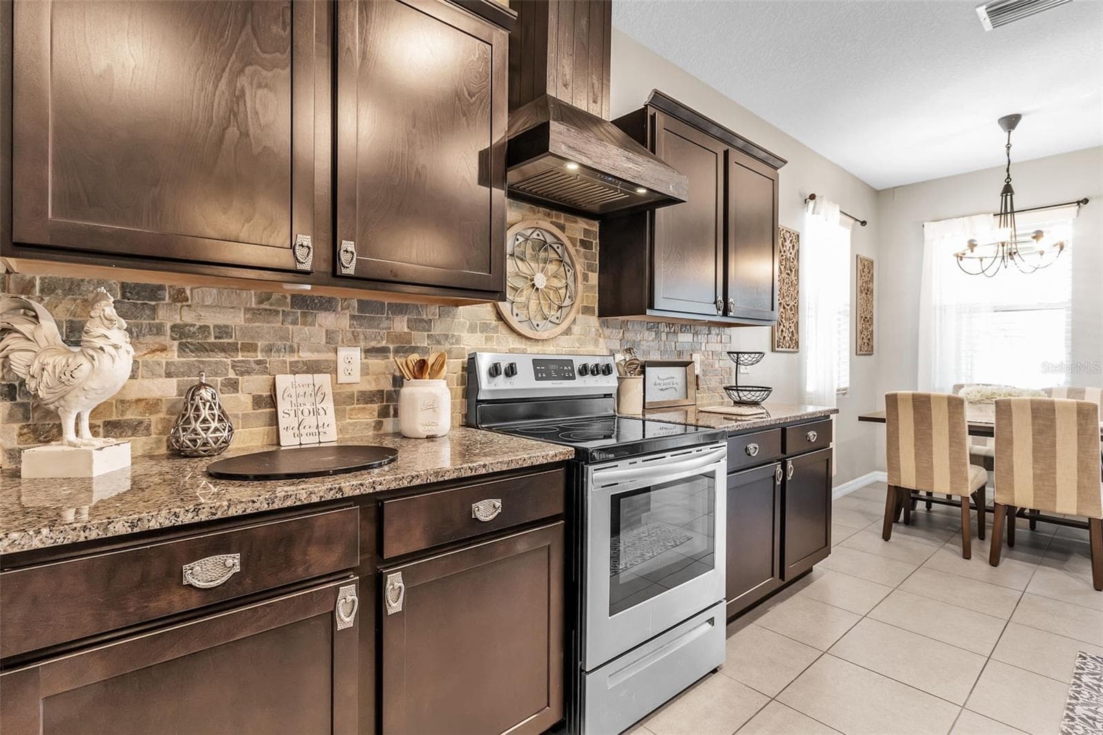 Single Family Residence at 13225 WATERLEAF GARDEN CIR, RIVERVIEW, photo 16 of 57