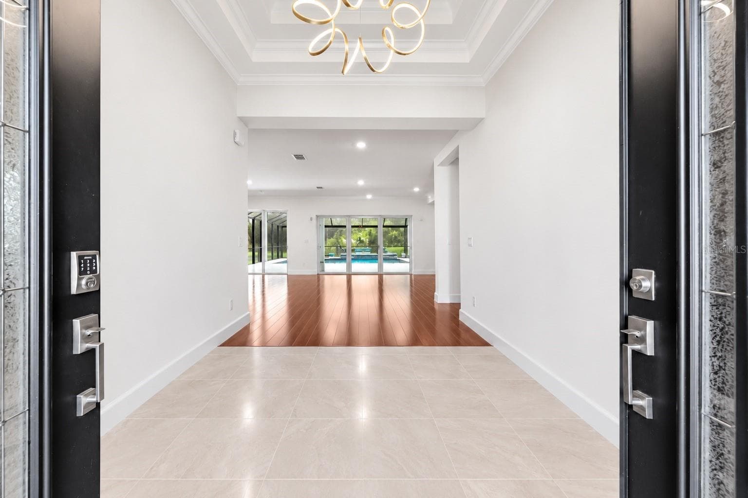 Single Family Residence at 15416 SAN LAZZARO AVE, LAKEWOOD RANCH, photo 7 of 100