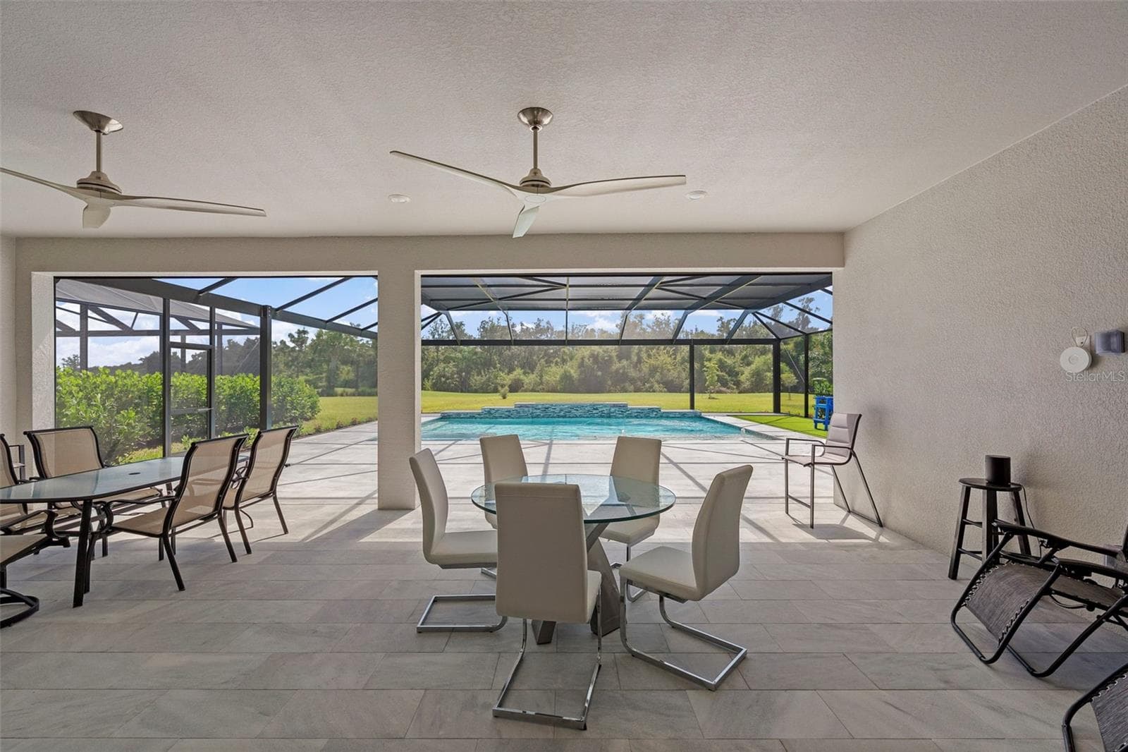 Single Family Residence at 15416 SAN LAZZARO AVE, LAKEWOOD RANCH, photo 51 of 100