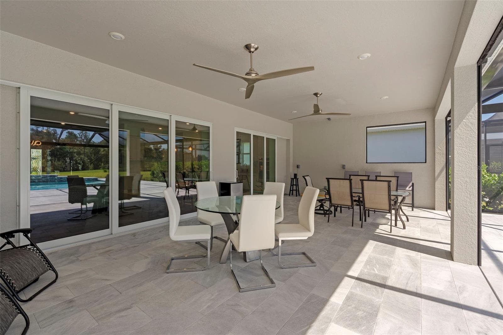Single Family Residence at 15416 SAN LAZZARO AVE, LAKEWOOD RANCH, photo 52 of 100