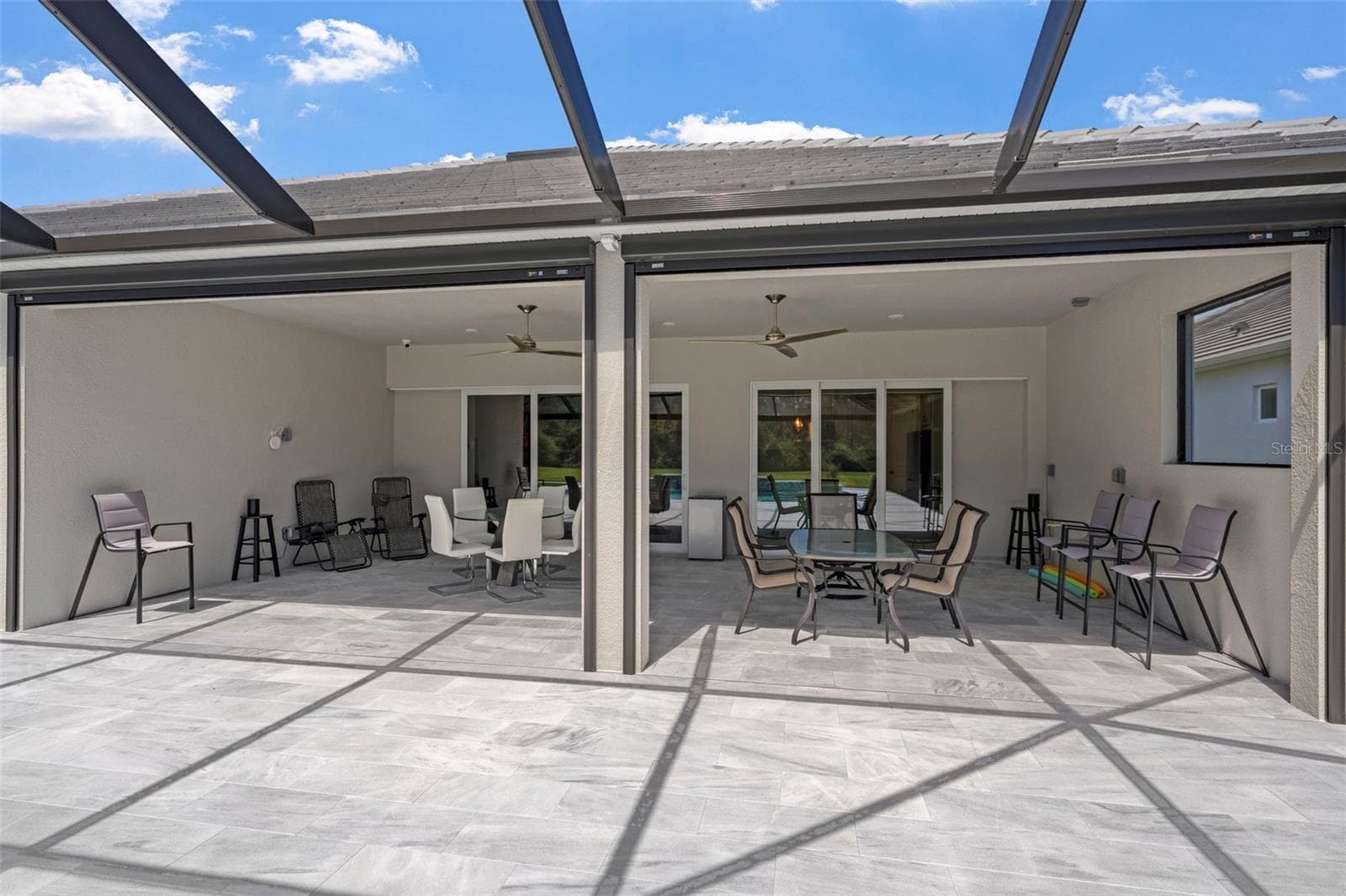 Single Family Residence at 15416 SAN LAZZARO AVE, LAKEWOOD RANCH, photo 65 of 100