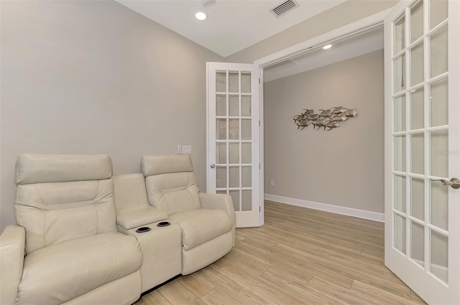 Single Family Residence at 10088 CORAL SHORE DR, ENGLEWOOD, photo 41 of 100