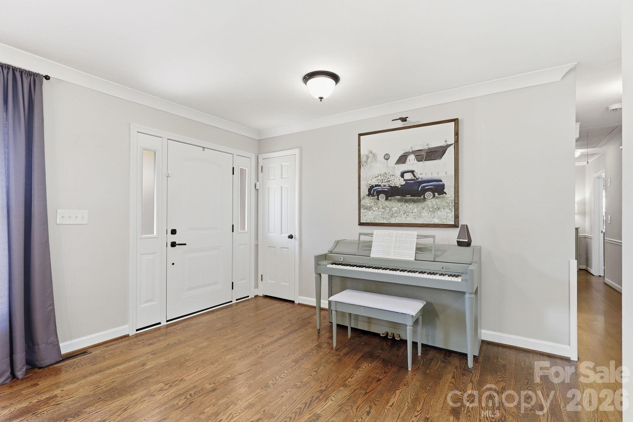 Single Family Residence at 8317 Fallsdale Drive, Charlotte, photo 11 of 30