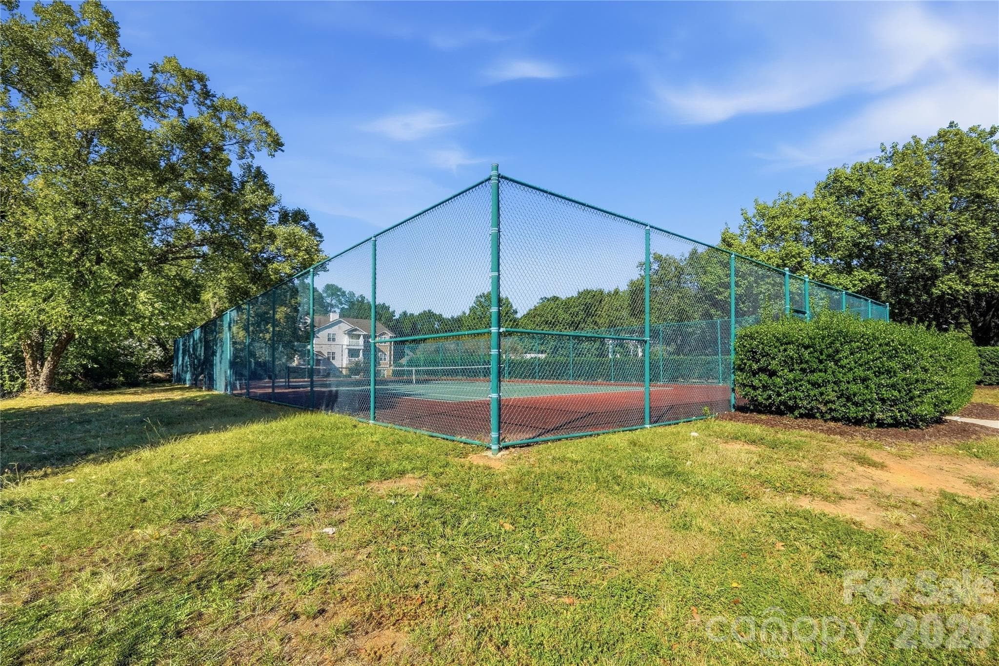 tennis courts - 16406 Redstone Mountain Lane, Charlotte