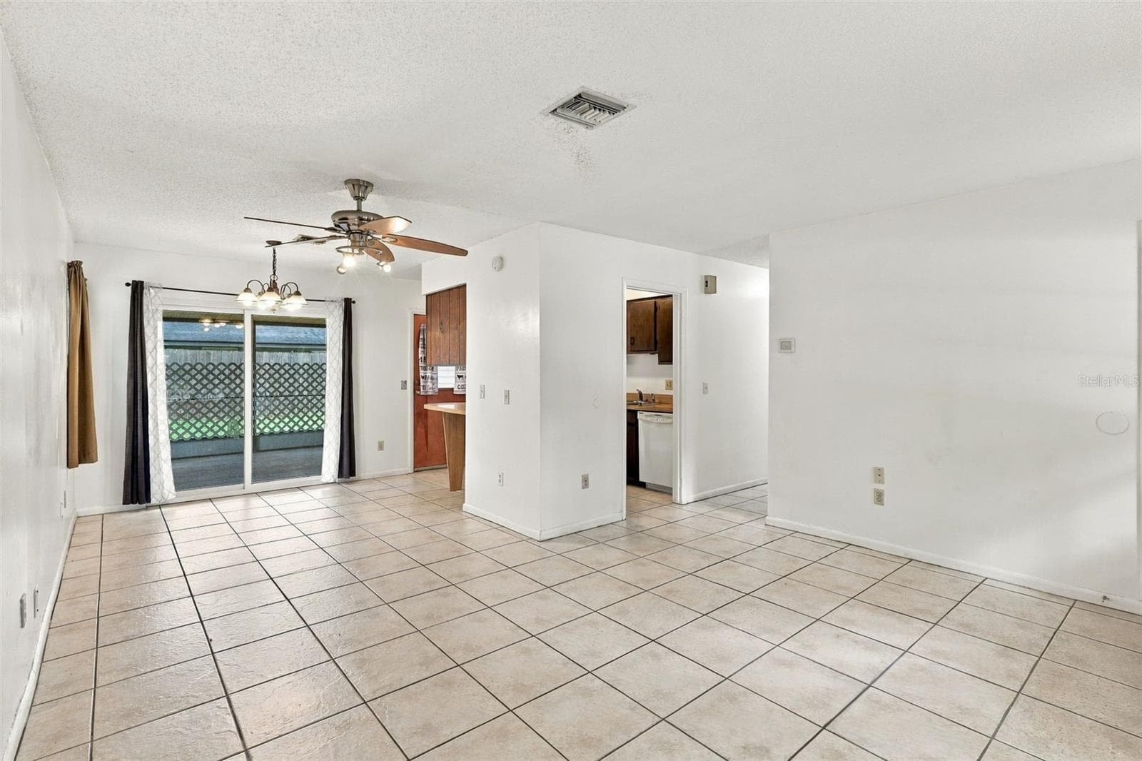 Living /Dining room - 711 THISTLE PL, WINTER SPRINGS