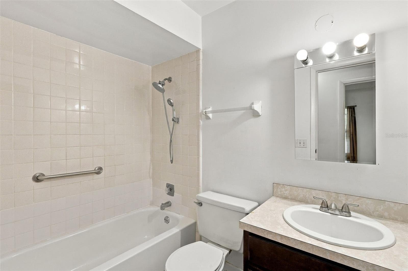 Guest bathroom - 711 THISTLE PL, WINTER SPRINGS