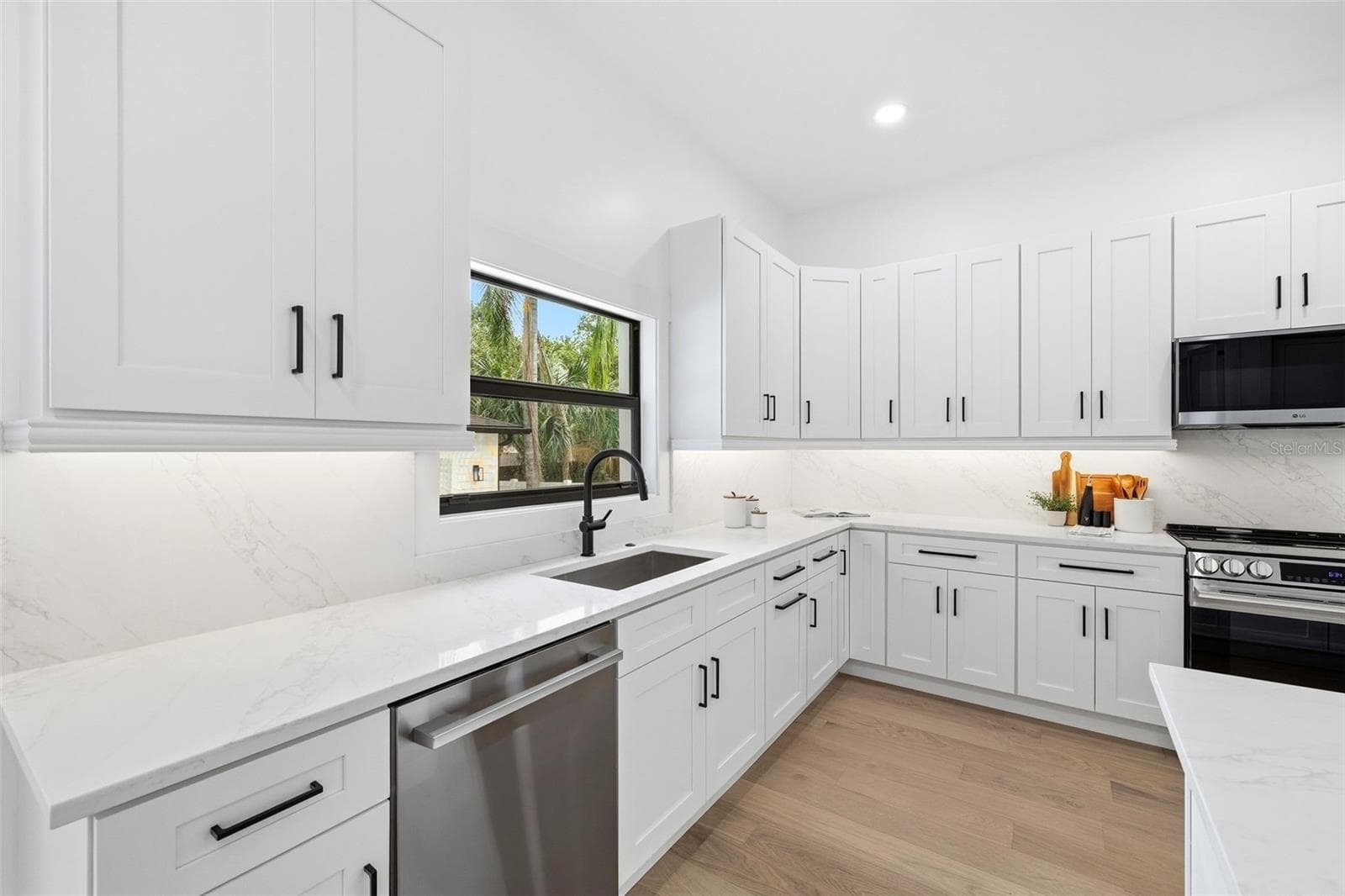 Single Family Residence at 307 W JEAN ST, TAMPA, photo 14 of 35