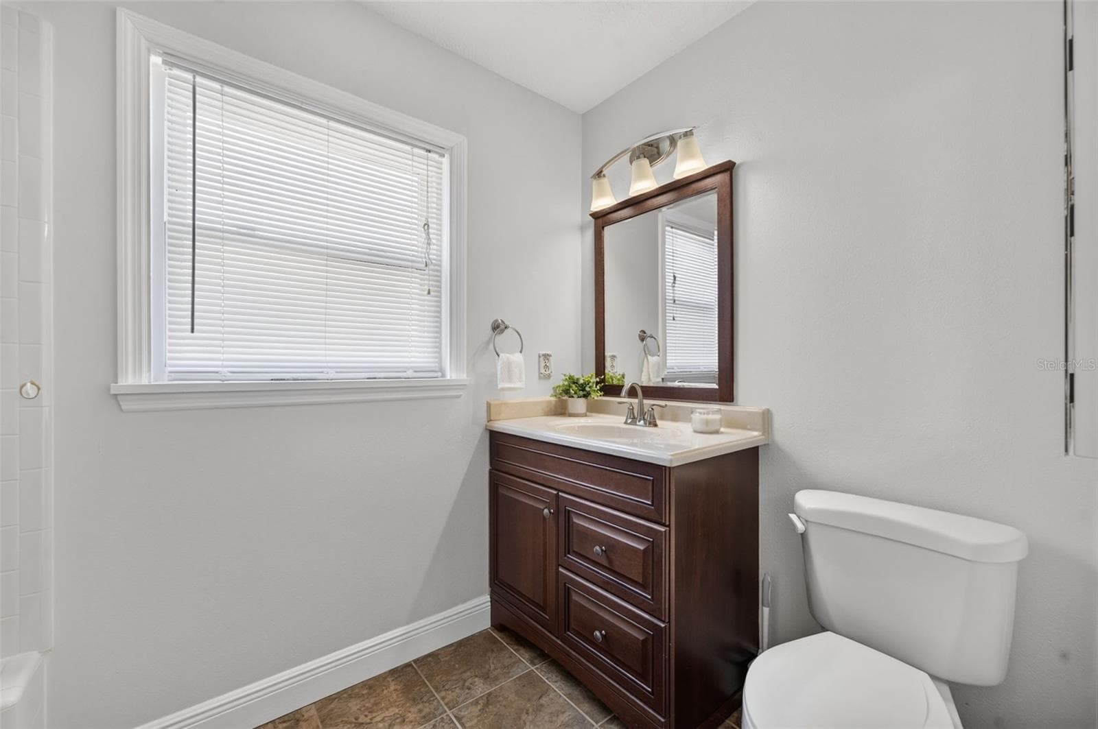 Bathroom 2 - 2925 EAGLE LAKE DR, ORLANDO