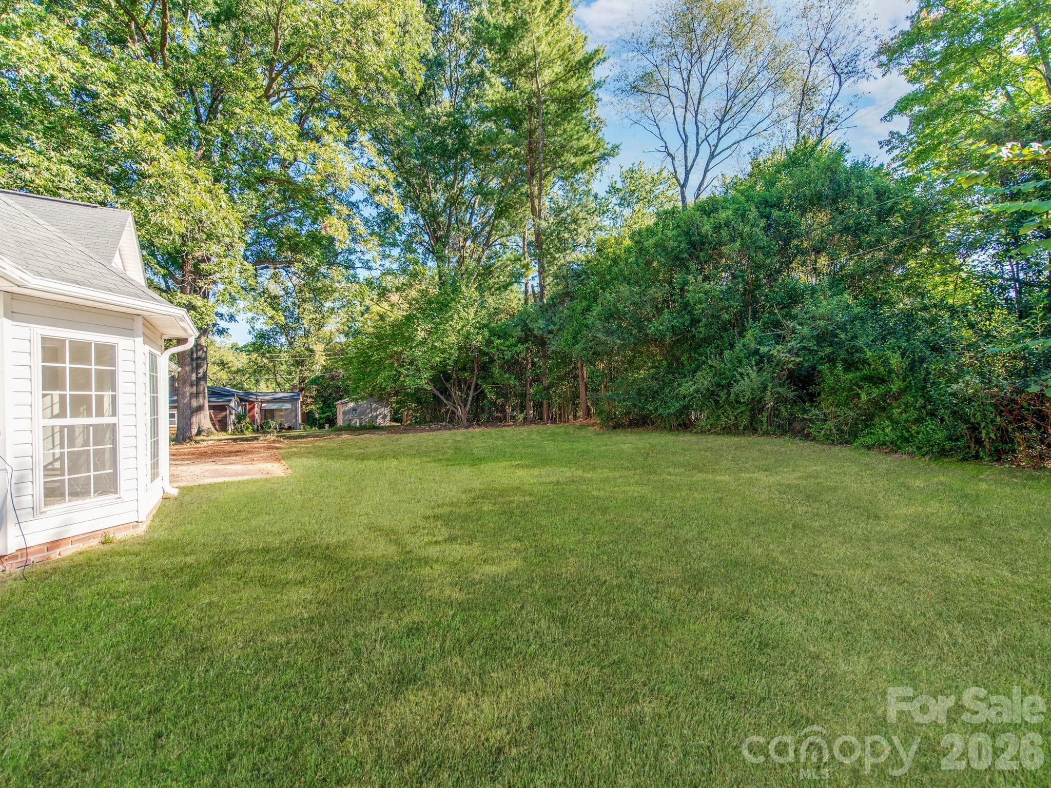 Single Family Residence at 810 Greenhill Drive, Charlotte, photo 15 of 33