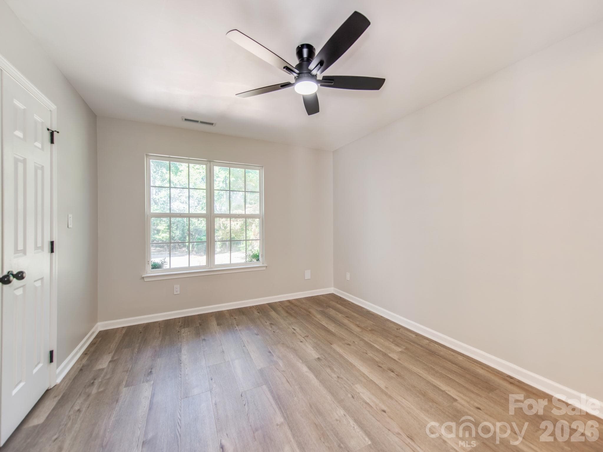 Single Family Residence at 810 Greenhill Drive, Charlotte, photo 28 of 33