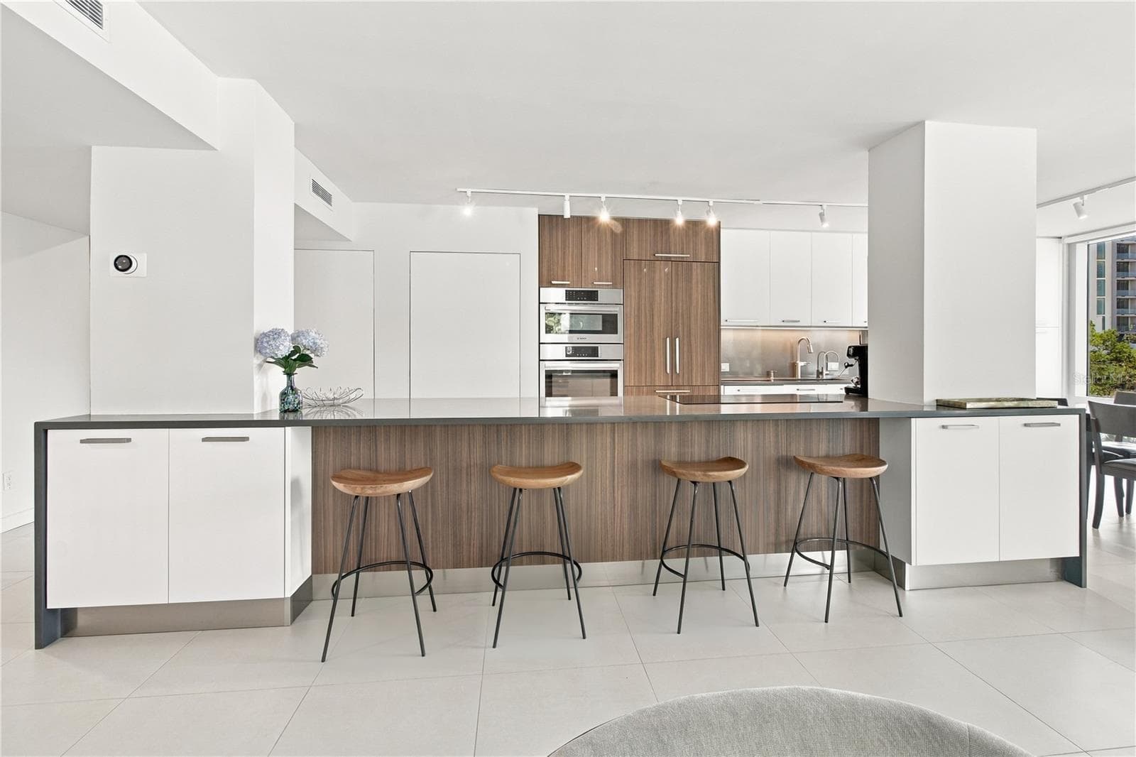 Eat-in Kitchen - 1111 N GULFSTREAM AVE #3D, SARASOTA