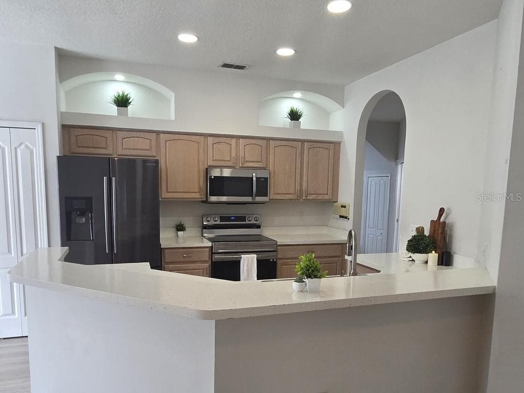 Single Family Residence at 2512 BROOKSTONE DR, KISSIMMEE, photo 9 of 56