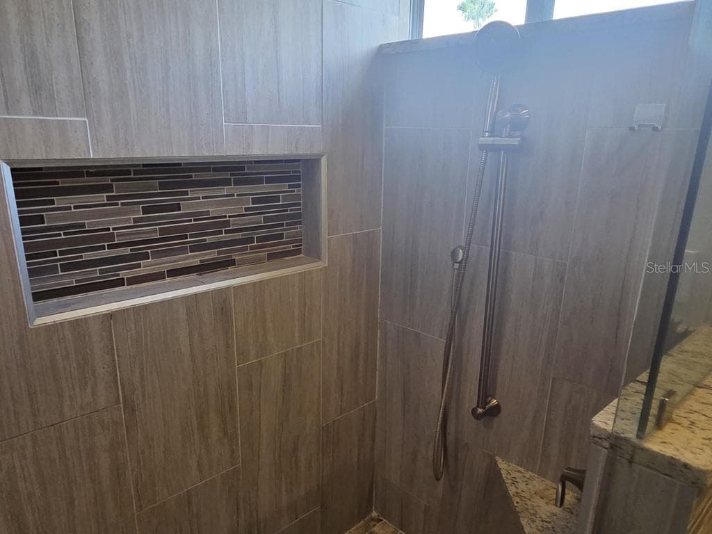 Single Family Residence at 2512 BROOKSTONE DR, KISSIMMEE, photo 31 of 56
