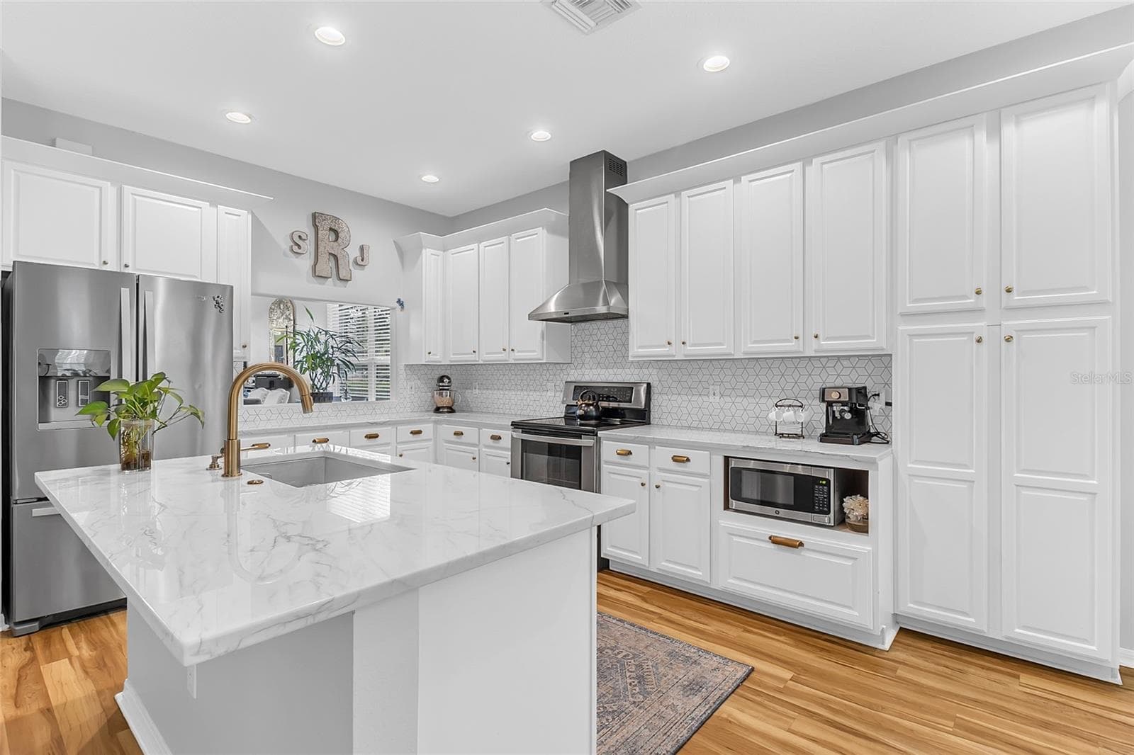 Single Family Residence at 995 SADIE LN, WINTER GARDEN, photo 8 of 33