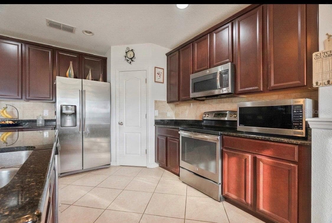 All Appliances Included - 10781 CABBAGE TREE LOOP, ORLANDO