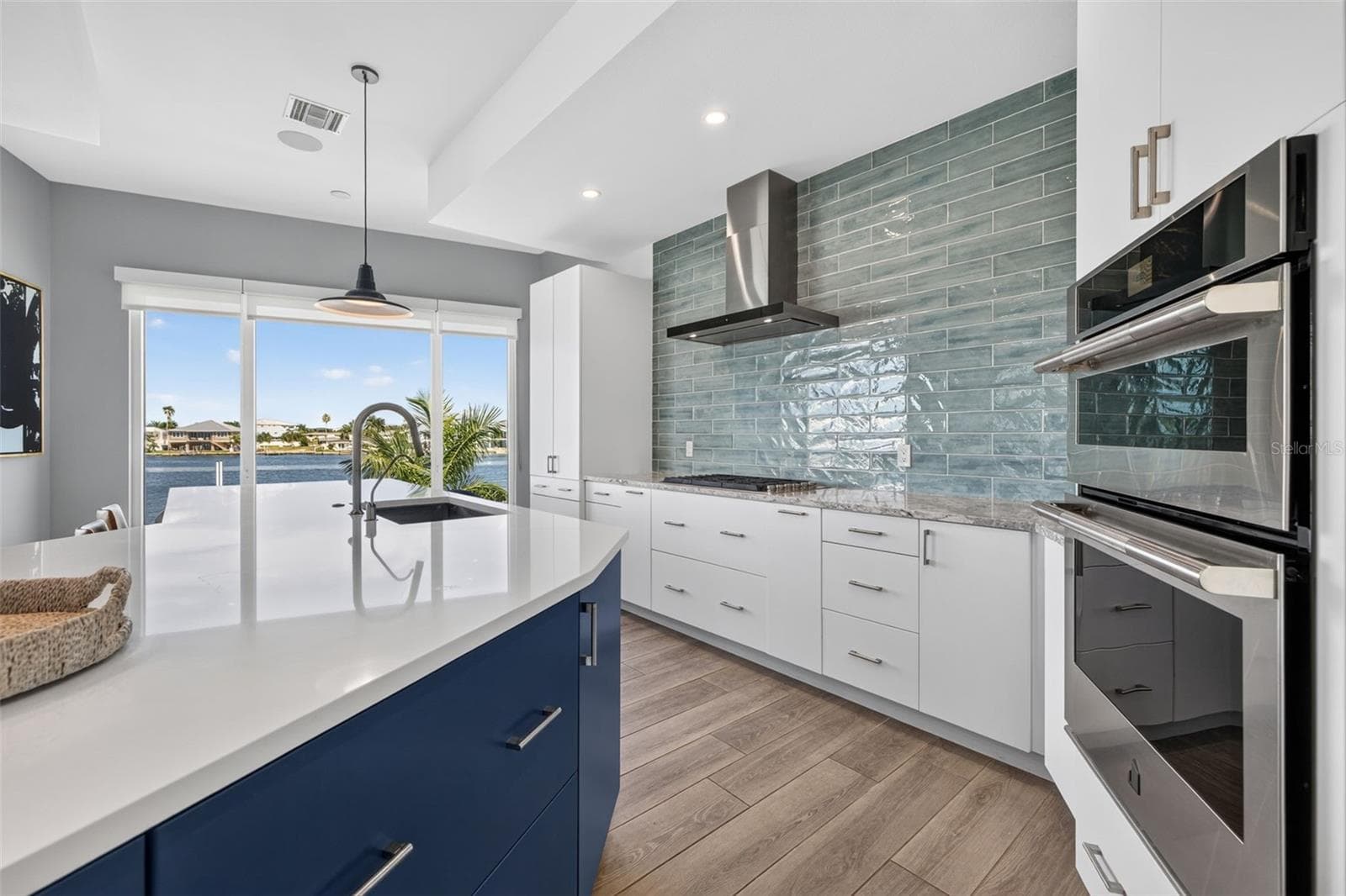 Single Family Residence at 10209 GULF BLVD, TREASURE ISLAND, photo 23 of 75
