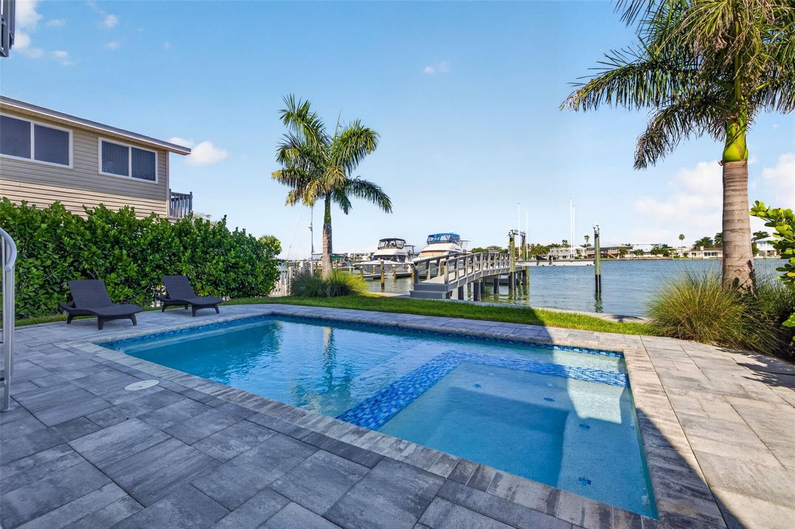 Single Family Residence at 10209 GULF BLVD, TREASURE ISLAND, photo 61 of 75