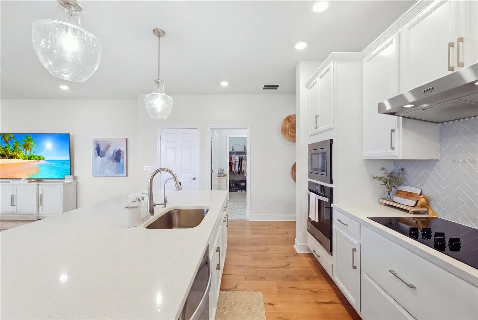 Single Family Residence at 11836 CATAWBA CV, PARRISH, photo 19 of 97