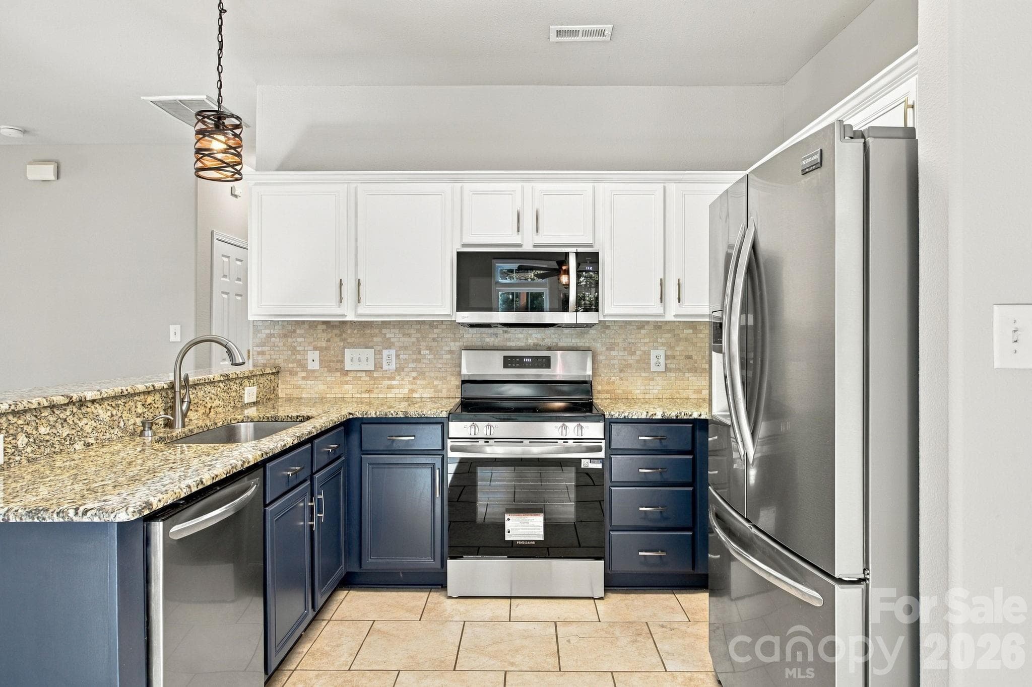 Single Family Residence at 1513 Bucklebury Court, Charlotte, photo 17 of 48