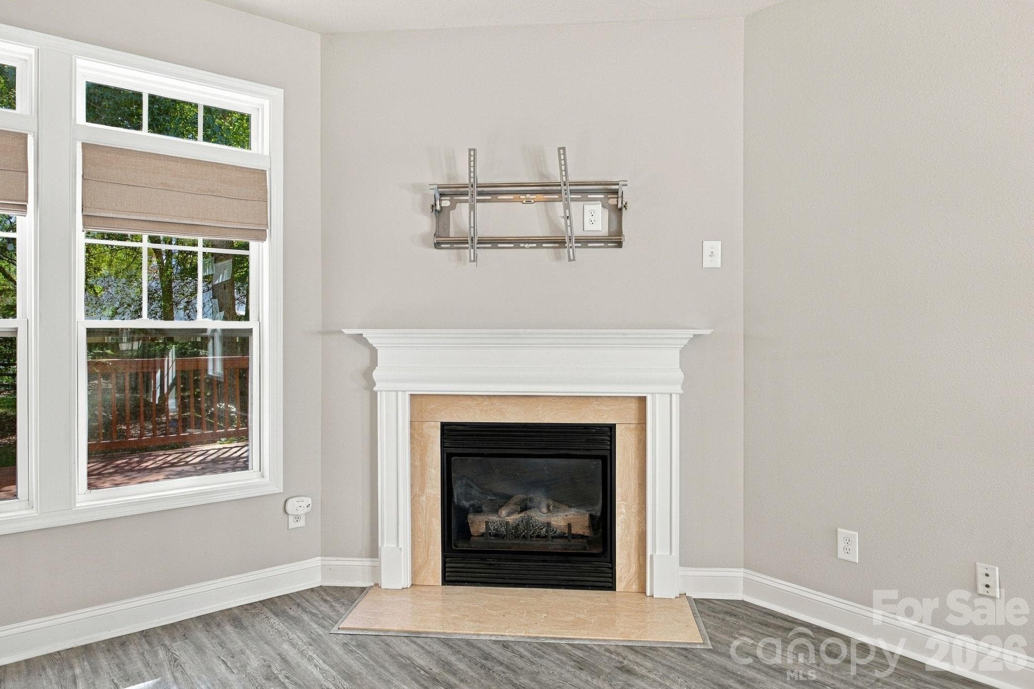 Single Family Residence at 1513 Bucklebury Court, Charlotte, photo 8 of 48