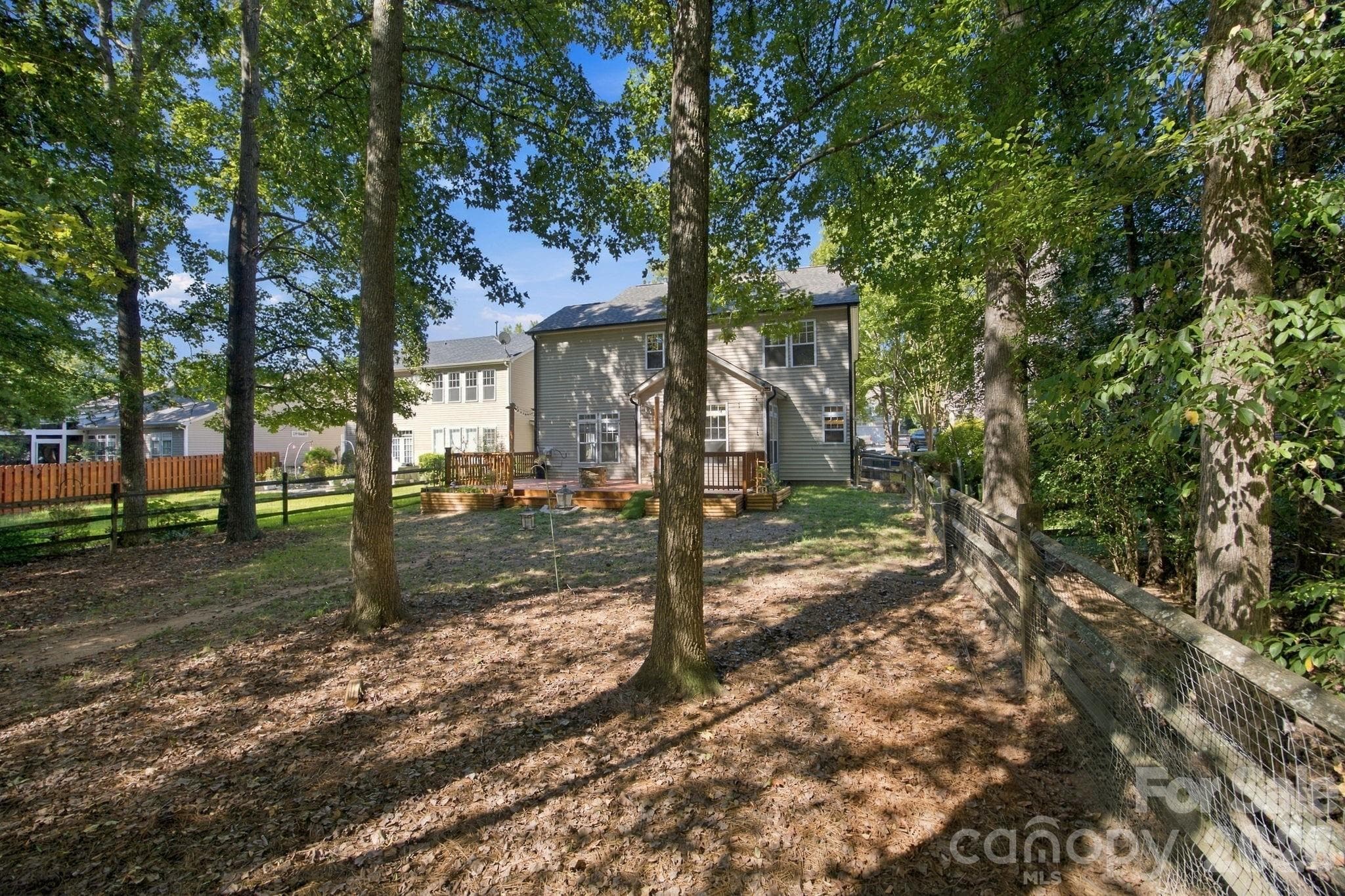 Single Family Residence at 1513 Bucklebury Court, Charlotte, photo 12 of 48