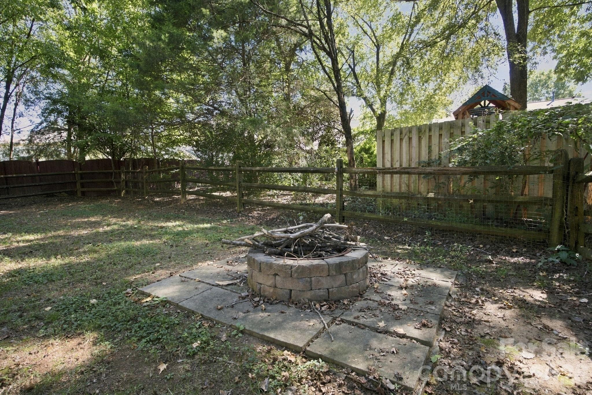 Single Family Residence at 1513 Bucklebury Court, Charlotte, photo 14 of 48
