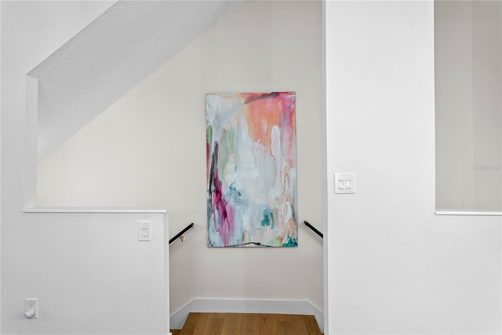 landing between floors - 1067 PINELLAS BAYWAY S, ST PETERSBURG